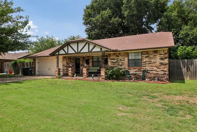 1209 NE 6th Street, Moore, OK 73160