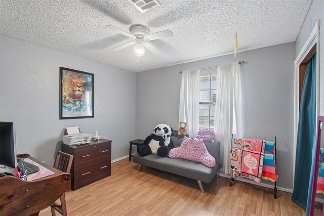 1209 NE 6th Street, Moore, OK 73160