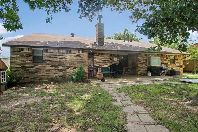 1209 NE 6th Street, Moore, OK 73160