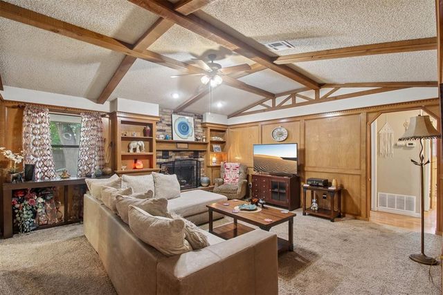 1209 NE 6th Street, Moore, OK 73160