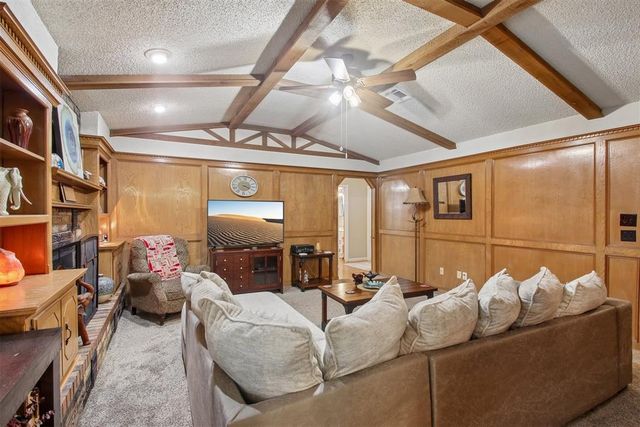 1209 NE 6th Street, Moore, OK 73160