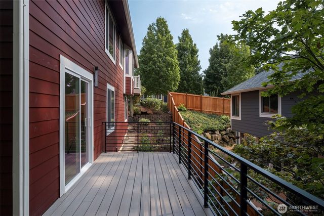 10530 NE 119th Place, Kirkland, WA 98034