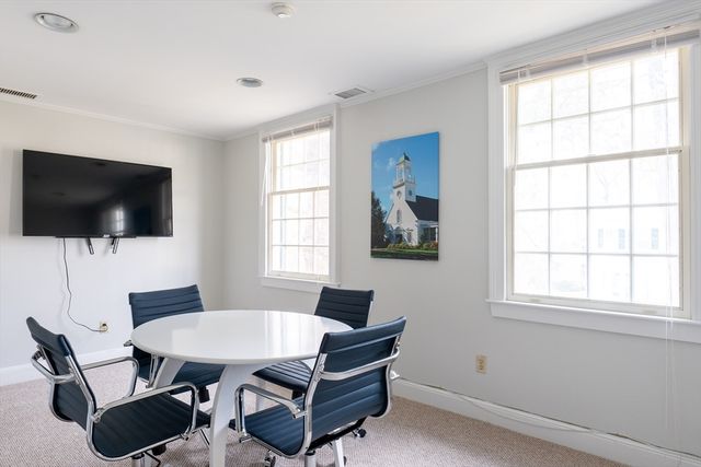 21 Cochituate Road 2L, Wayland, MA 01788