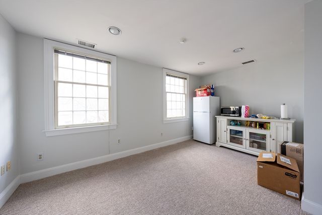 21 Cochituate Road 2L, Wayland, MA 01788