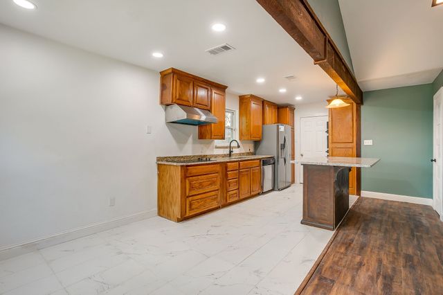 6805 Eagle Rock Drive, Fort Worth, TX 76133