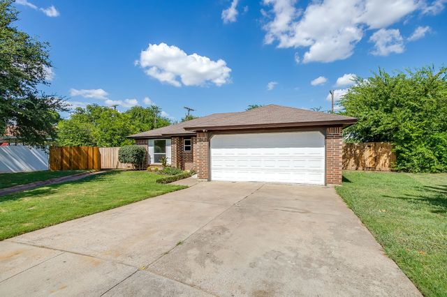 6805 Eagle Rock Drive, Fort Worth, TX 76133