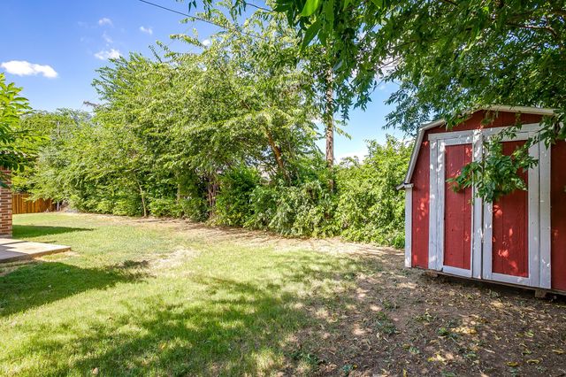 6805 Eagle Rock Drive, Fort Worth, TX 76133
