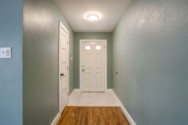6805 Eagle Rock Drive, Fort Worth, TX 76133