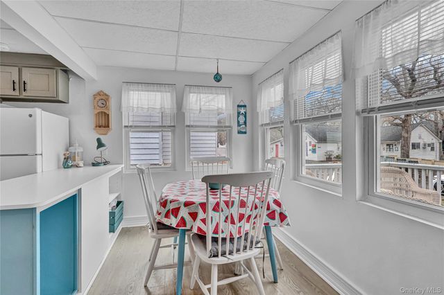 21 Cottage Road, Baiting Hollow, NY 11933