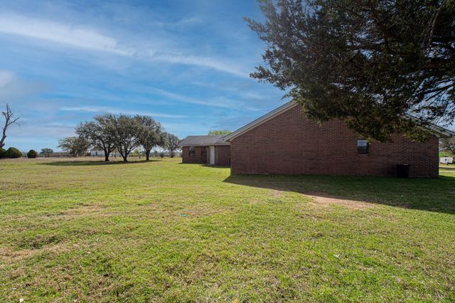 1195 Sens Road, Sealy, TX 77474
