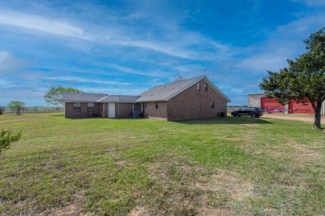 1195 Sens Road, Sealy, TX 77474