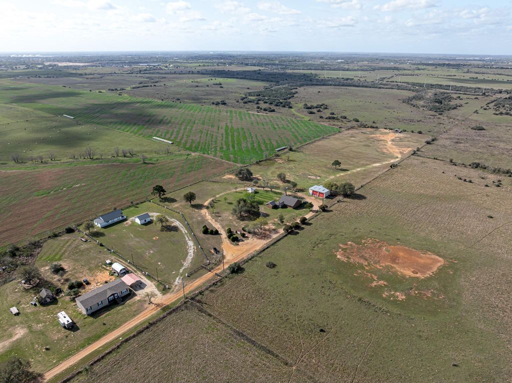 1195 Sens Road, Sealy, TX 77474