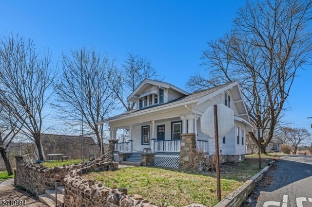 52 Thomas St, High Bridge Boro, NJ 08829