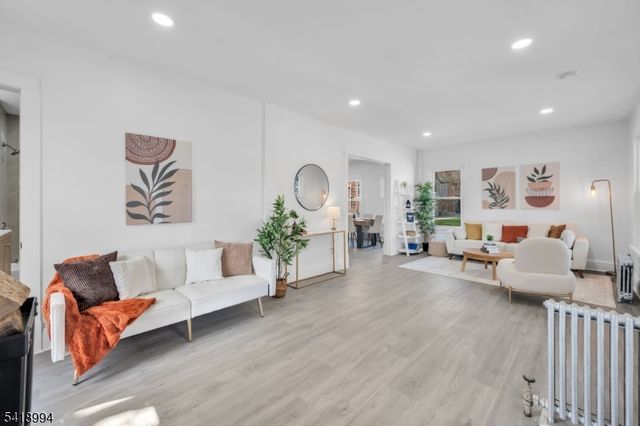 52 Thomas St, High Bridge Boro, NJ 08829