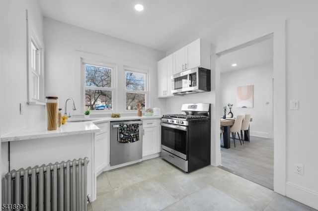 52 Thomas St, High Bridge Boro, NJ 08829