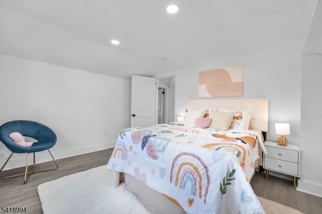 52 Thomas St, High Bridge Boro, NJ 08829