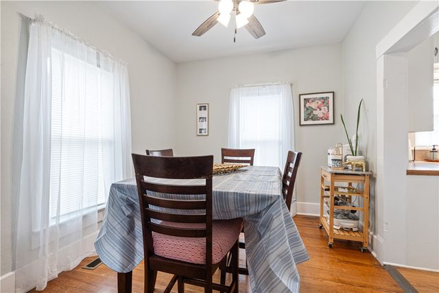 1521 S 4th Street, Rogers, AR 72756