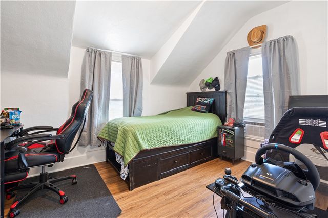 1521 S 4th Street, Rogers, AR 72756
