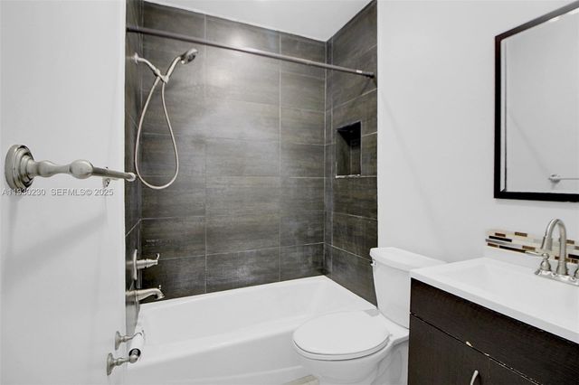 1022 SW 138th Pl, Miami, FL 33184