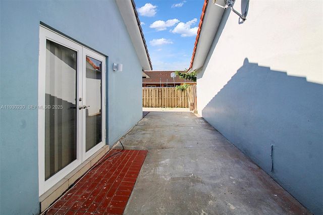 1022 SW 138th Pl, Miami, FL 33184