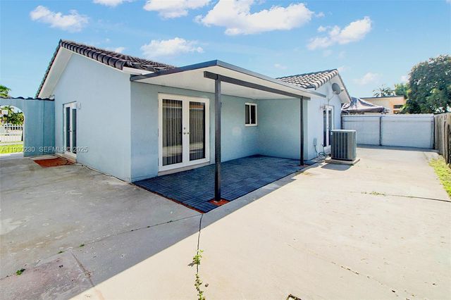 1022 SW 138th Pl, Miami, FL 33184