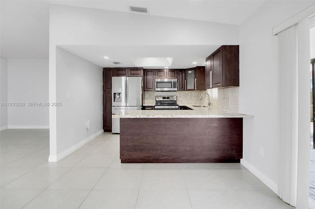 1022 SW 138th Pl, Miami, FL 33184