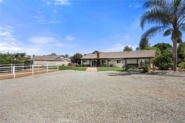 17411 Kaison Circle, Riverside, CA 92508