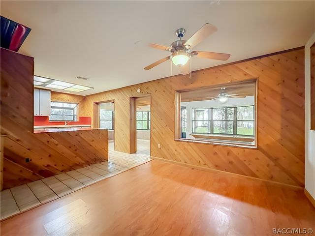 8980 E Devilsneck Road, Floral City, FL 34436