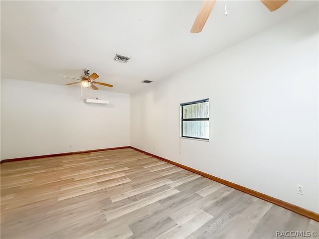 8980 E Devilsneck Road, Floral City, FL 34436