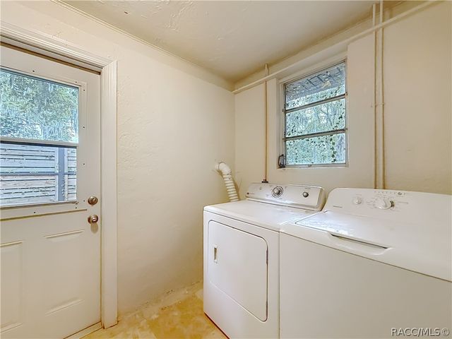 8980 E Devilsneck Road, Floral City, FL 34436