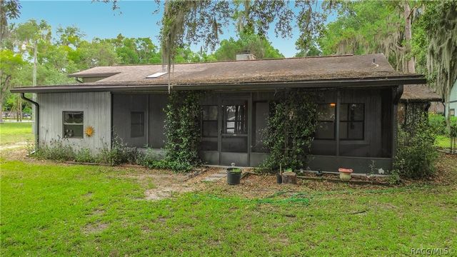 8980 E Devilsneck Road, Floral City, FL 34436