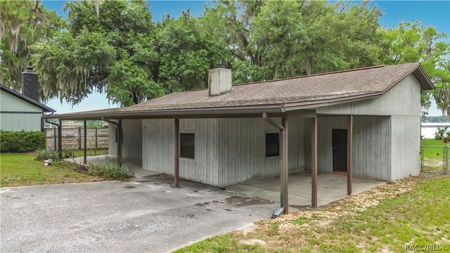 8980 E Devilsneck Road, Floral City, FL 34436
