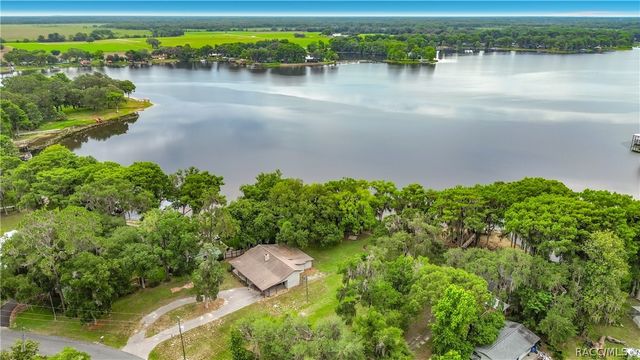 8980 E Devilsneck Road, Floral City, FL 34436