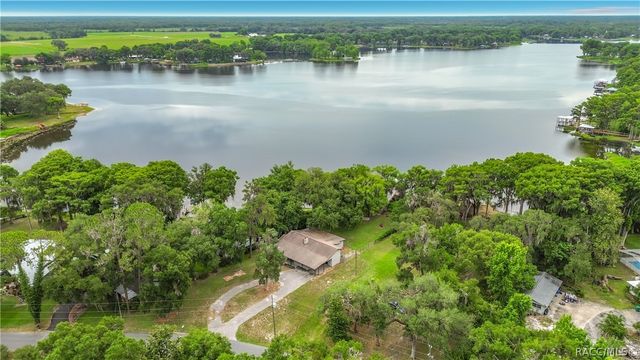8980 E Devilsneck Road, Floral City, FL 34436