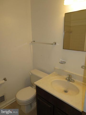 6907 FORBES BLVD, Lanham, MD 20706