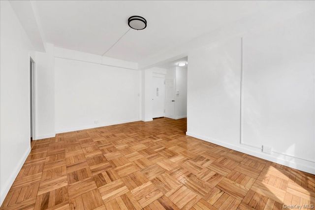 1569 metropolitan Avenue 4g, Bronx, NY 10462