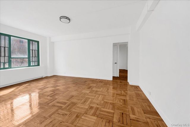 1569 metropolitan Avenue 4g, Bronx, NY 10462