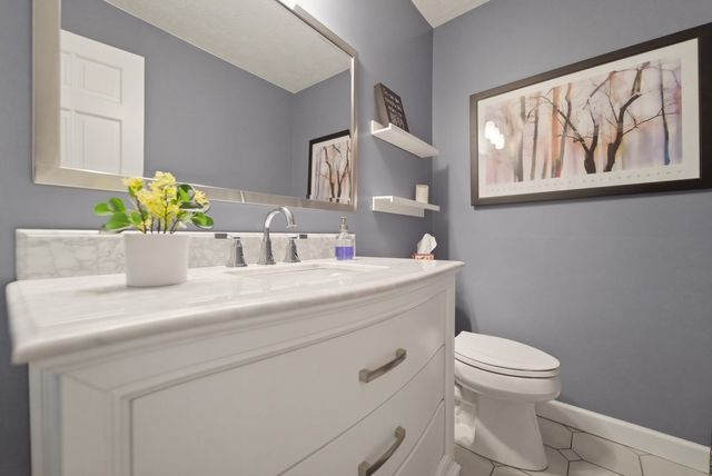 2210 E 9th Place, Hobart, IN 46342