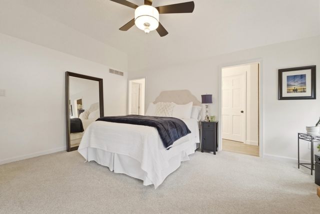 2210 E 9th Place, Hobart, IN 46342