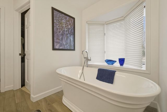 2210 E 9th Place, Hobart, IN 46342