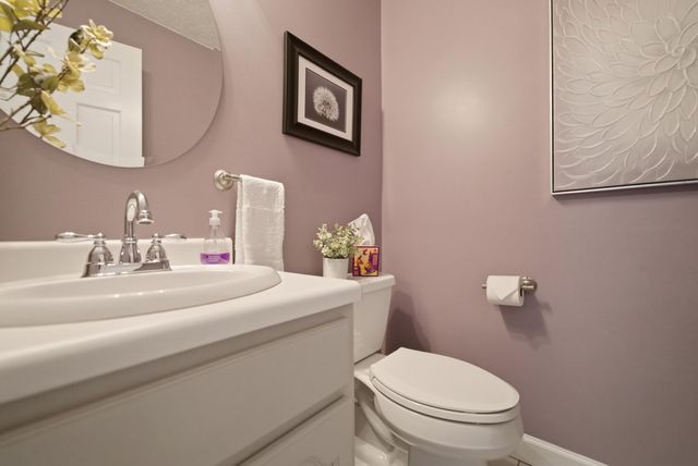 2210 E 9th Place, Hobart, IN 46342