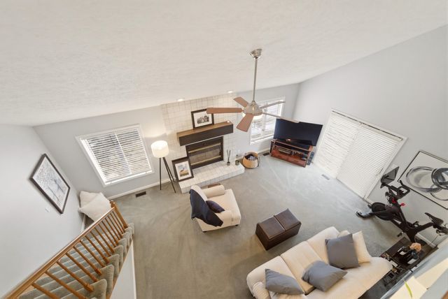 2210 E 9th Place, Hobart, IN 46342