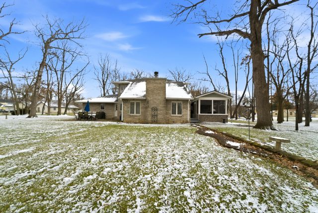 2210 E 9th Place, Hobart, IN 46342