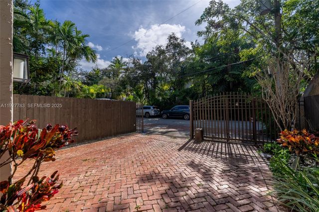 3053 Orange St 3053, Miami, FL 33133