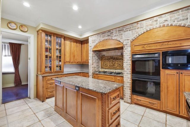 7001 Gladwyne Court, Colleyville, TX 76034