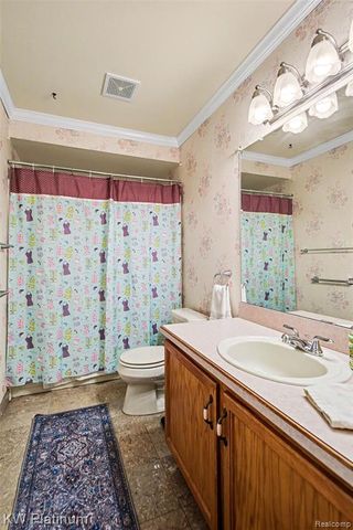 15640 Orchard Ridge Drive, Clinton Township, MI 48038