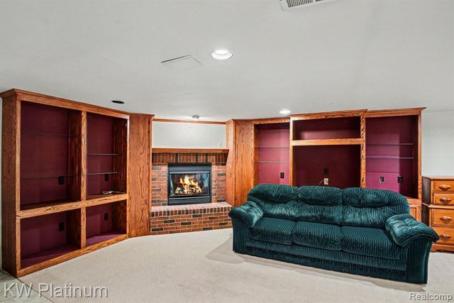15640 Orchard Ridge Drive, Clinton Township, MI 48038