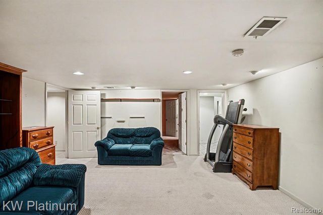 15640 Orchard Ridge Drive, Clinton Township, MI 48038