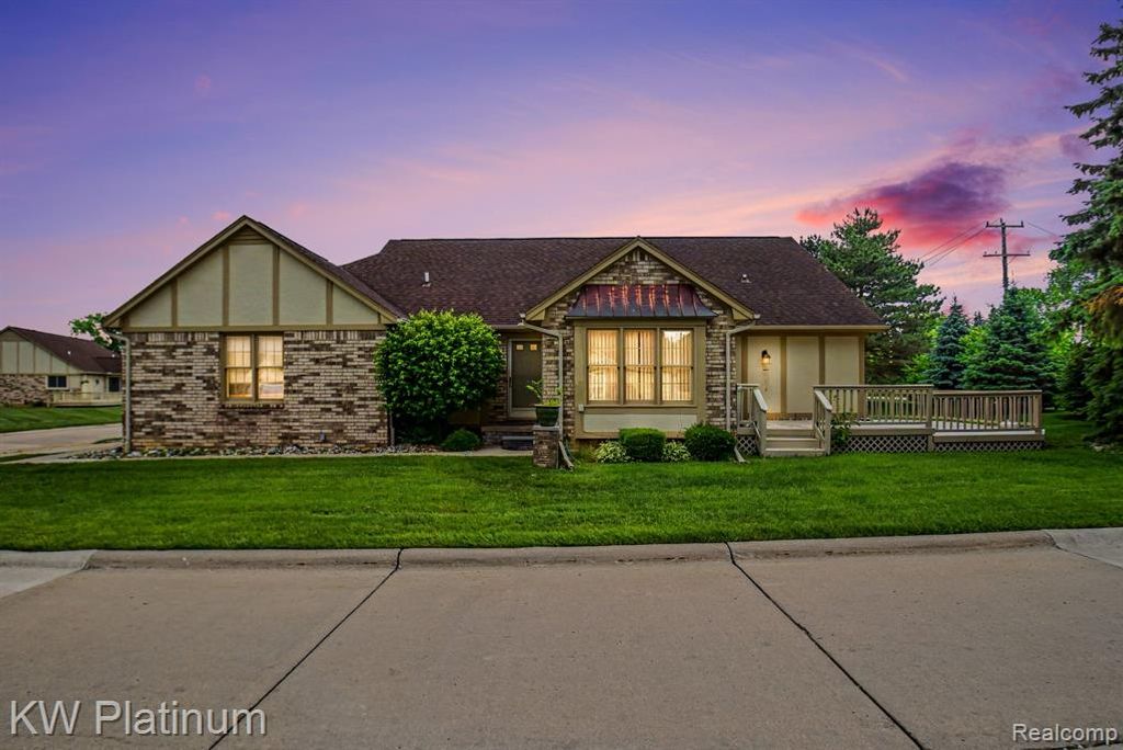 15640 Orchard Ridge Drive, Clinton Township, MI 48038
