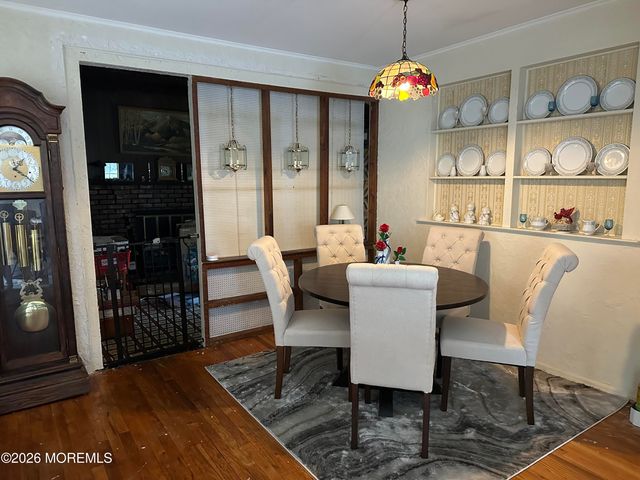 8 Western Drive, Howell, NJ 07731